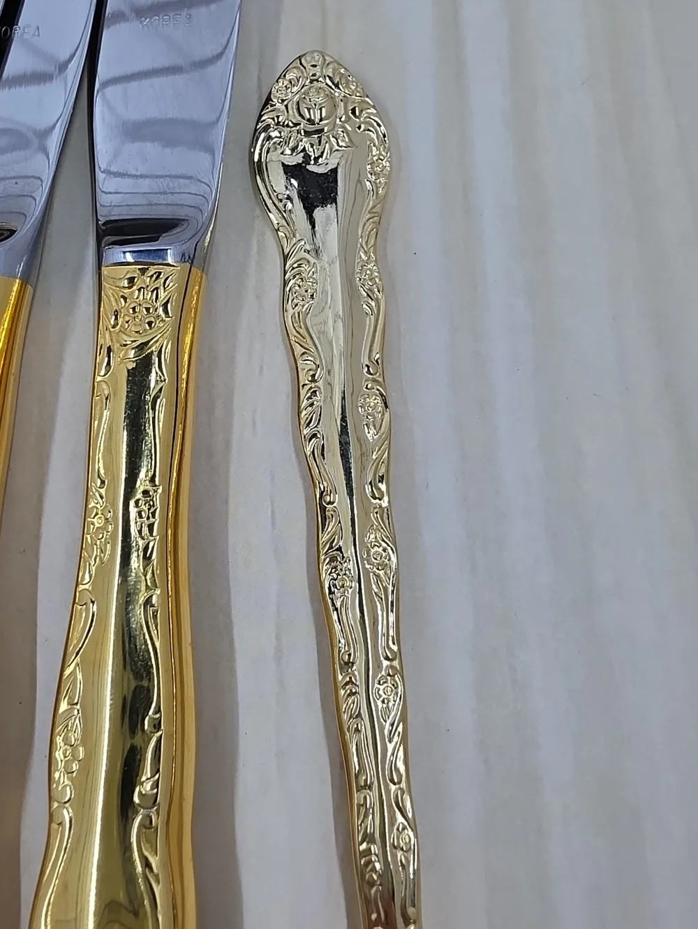 International Silver Abbey Rose Pattern 8 Pieces Gold Electroplate Flatware